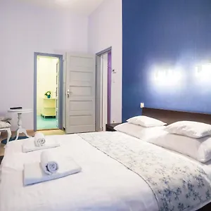 Pensión Budapest Rooms Bed And Breakfast ***