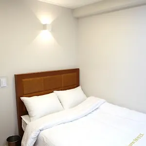 Hotel Charm **